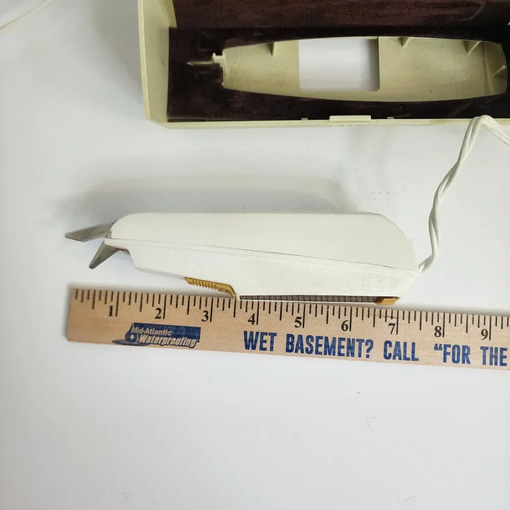 Electric Scissors 2-Speed Control 10-ft‎ Cord Light; Vintage Sears Model 25.2179